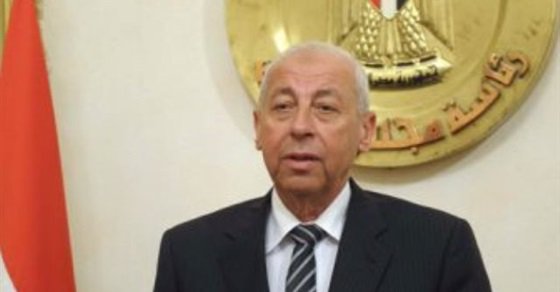محافظ أسوان يوافق على تثبيت المعلمين المساعدين