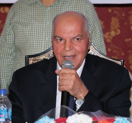 خلف الزناتى نقيب المعلمين