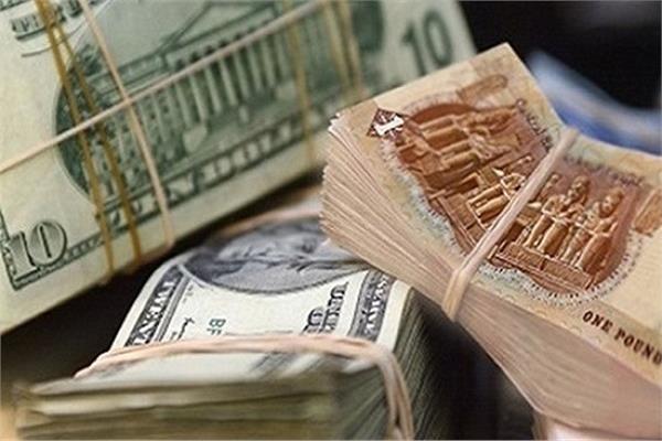 الدولار يتراجع امام الجنيه بالبنك المركزى