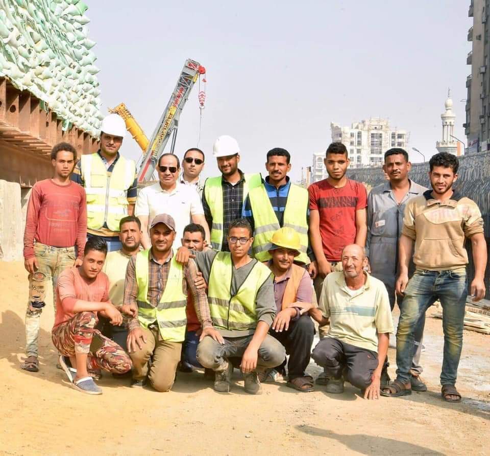 سكرتارية الشباب: الرئيس يعطى درسا عمليا في العمل النقابي بالتواصل مع القواعد العمالية
